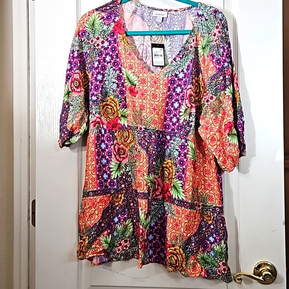 Avenue Tops - Avenue size fourteen tunic